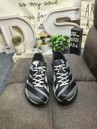 Adidas काले-ग्रे धारीदार अपर ओवरसाइज़्ड स्कल्प्टेड सोल चंकी स्नीकर्स 3