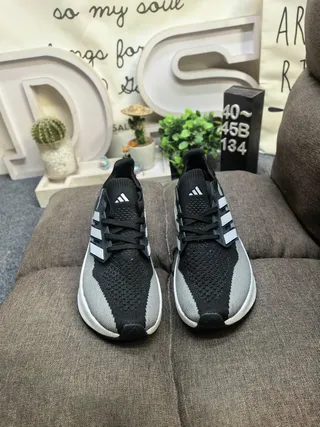 Adidas Black Multicolor Knit Upper Gradient Midsole Running Shoes 10