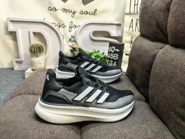 Adidas Black Multicolor Knit Upper Gradient Midsole Running Shoes 11