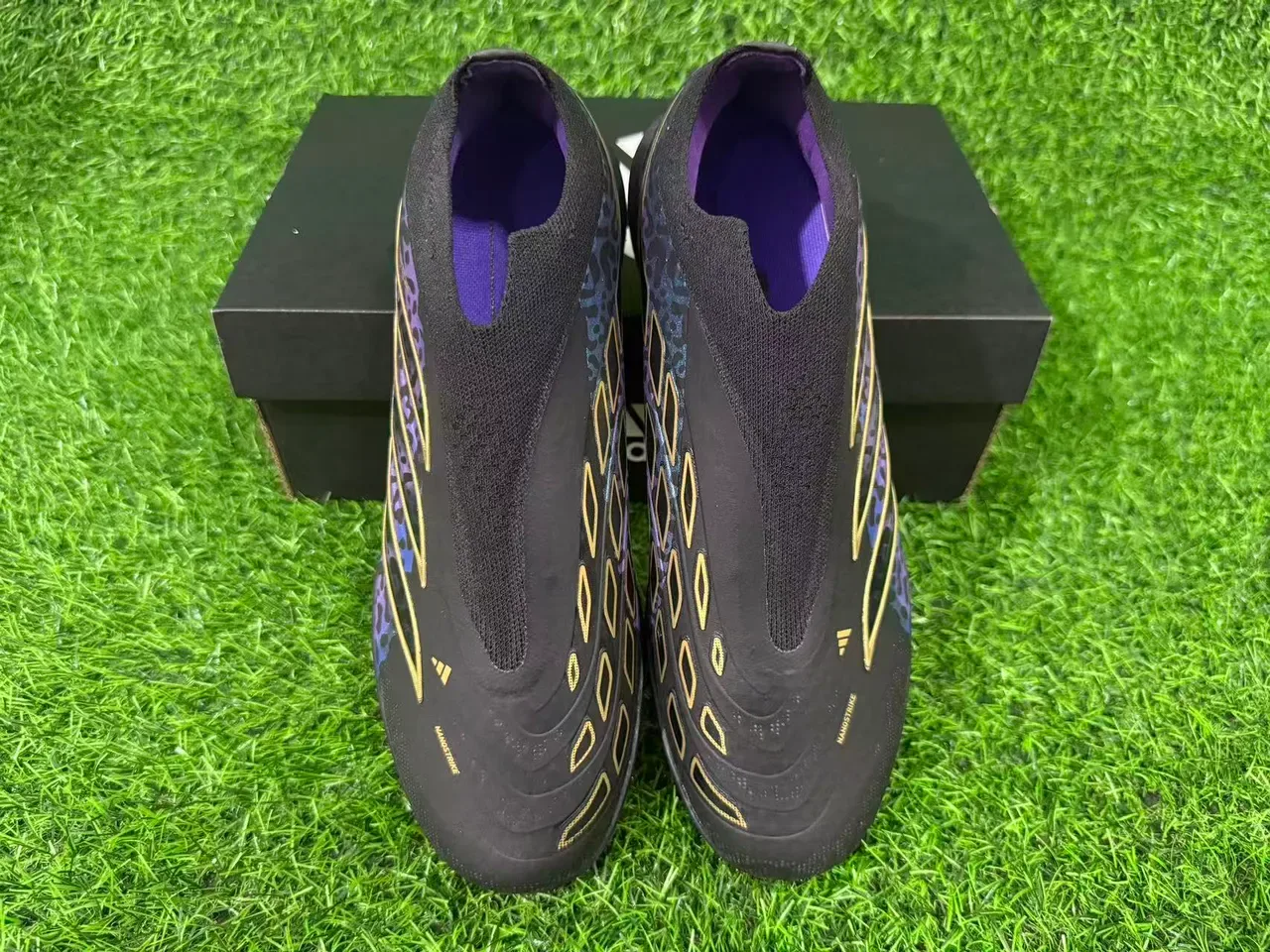 Adidas Tênis de Futebol Turf Preto Multicolor Impressão de Leopardo Upper Sintético Listras Metálicas Douradas 5