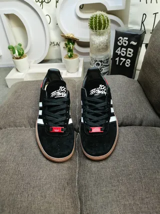 Adidas Black Red Suede Upper Three-Stripe Side Panel Lifestyle Sneakers 10