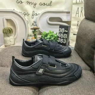 Adidas काला Velcro पट्टी बंदी छिद्रित टो बॉक्स जीवनशैली स्नीकर