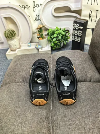 Adidas Black White Low-Top Suede Upper Lifestyle Sneakers 8