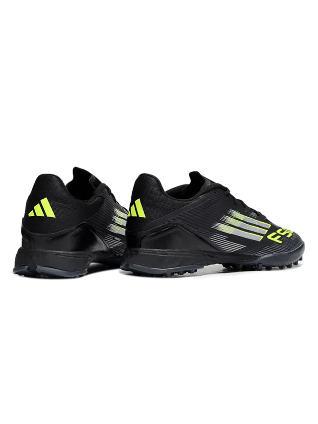 Adidas Chaussures de football turf noir jaune à coupe basse upper synthétique overlay texturé avec relief 6