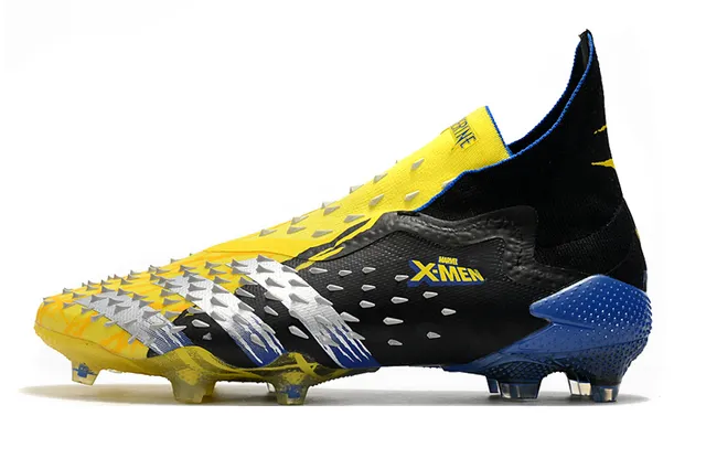 Adidas Sapatos de futebol preto e amarelo com overlay de anteiro com espigões, colar tipo meia, para terreno firme 5