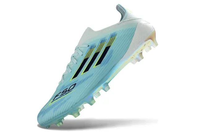 Adidas أحذية كرة القدم الزرقاء الشفافة مع الوجه العلوي من التنسج الشفاف وأشكالة غير متماثلة أرضية صلبة 12