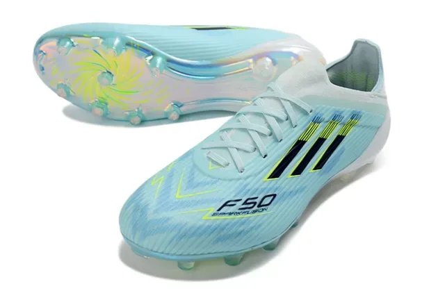 Adidas أحذية كرة القدم الزرقاء الشفافة مع الوجه العلوي من التنسج الشفاف وأشكالة غير متماثلة أرضية صلبة 14
