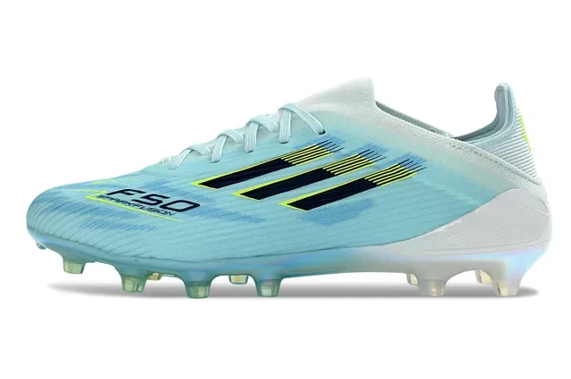 Adidas أحذية كرة القدم الزرقاء الشفافة مع الوجه العلوي من التنسج الشفاف وأشكالة غير متماثلة أرضية صلبة 17
