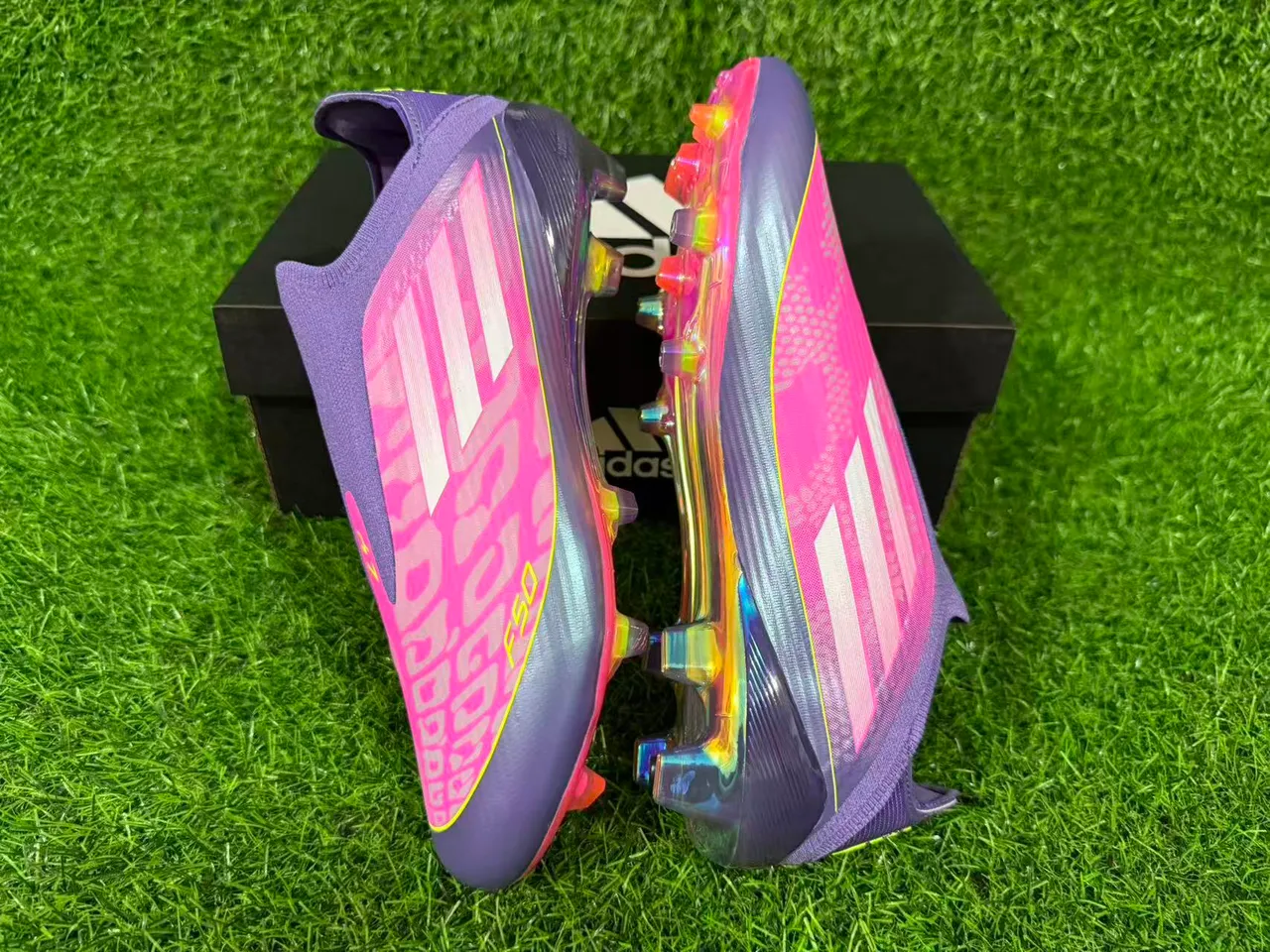 Adidas F50 বেগুনি গোলাপি নিওন ইরিডিসেন্ট Firm-Ground ফুটবল জুতা 3