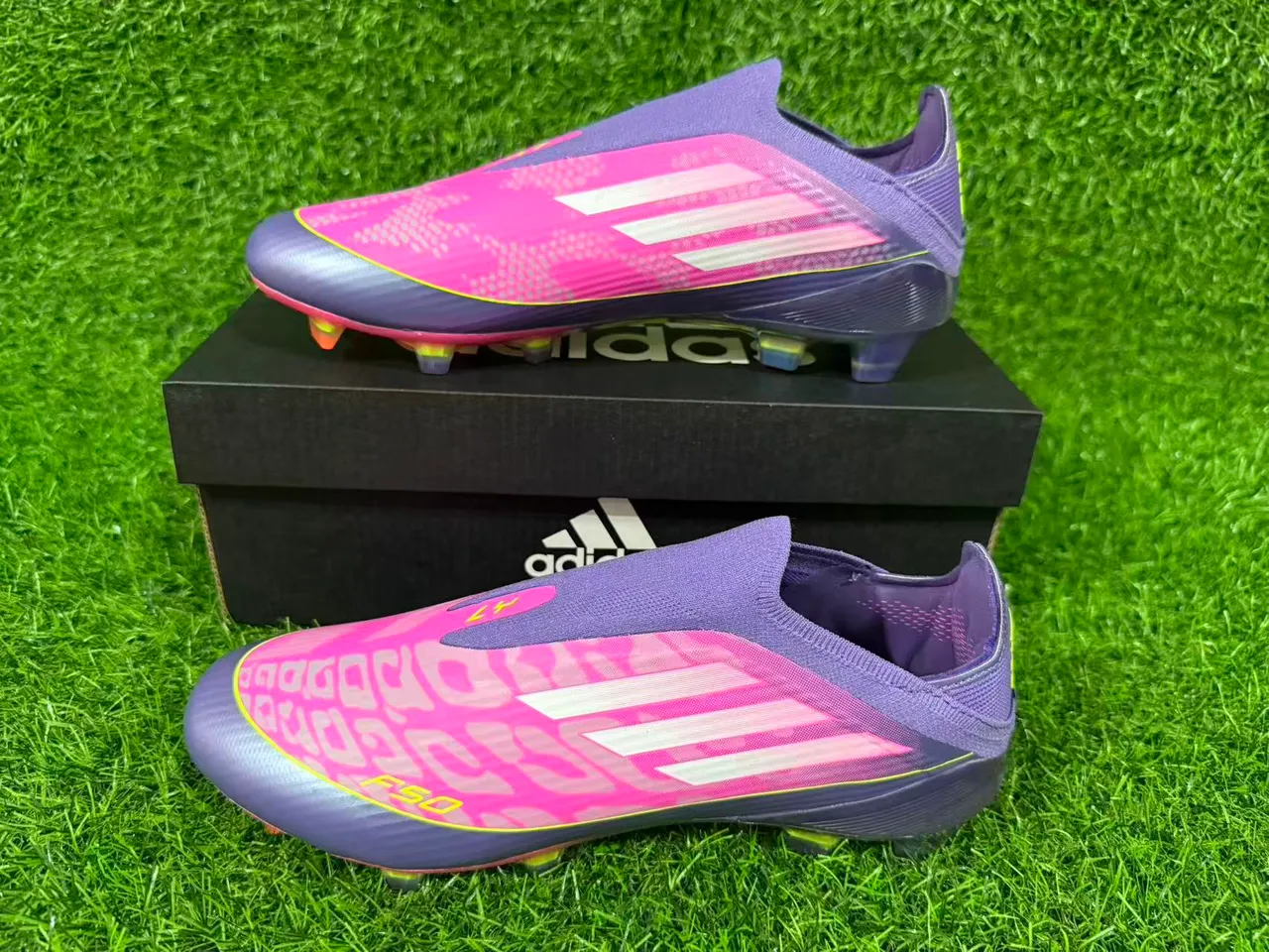 Adidas F50 বেগুনি গোলাপি নিওন ইরিডিসেন্ট Firm-Ground ফুটবল জুতা 7