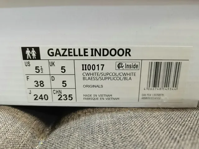 Adidas Gazelle Red and White Lifestyle Sneakers 22