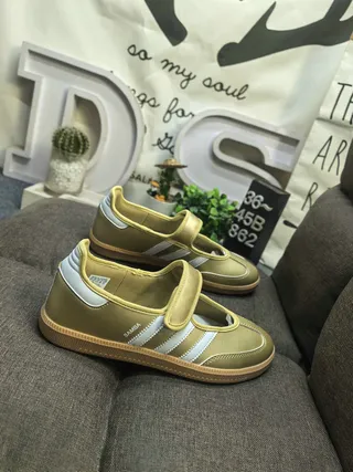 Adidas Tênis Lifestyle Ouro Branco Sem Cadarços Sola de Borracha 9