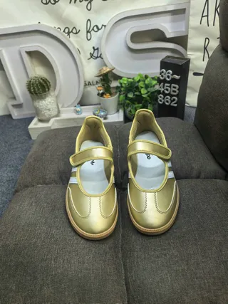 Adidas Tênis Lifestyle Ouro Branco Sem Cadarços Sola de Borracha 10