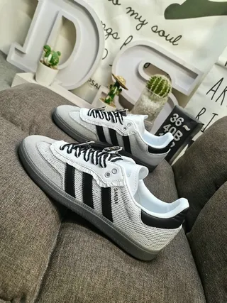 Adidas Gray Black Low-Top Textured Knit Upper Lifestyle Sneakers 7