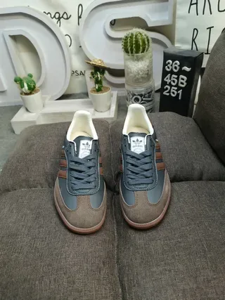 Adidas Gray Brown Low-Top Suede-Leather Mix Lifestyle Sneakers 10