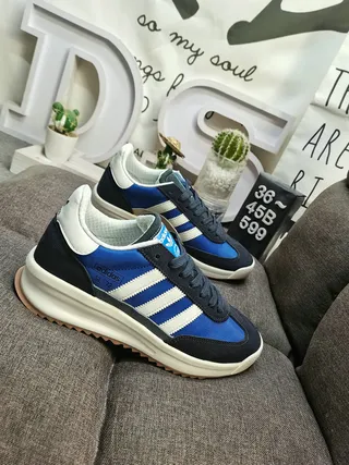 Adidas Gray White Retro Runner Silhouette Three-Stripe Side Panel Lifestyle Sneakers 18