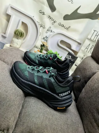Adidas Vert Noir Silhouette GORE-TEX Imperméable Supérieur Chaussures de course 7