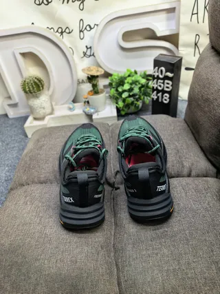 Adidas Vert Noir Silhouette GORE-TEX Imperméable Supérieur Chaussures de course 8