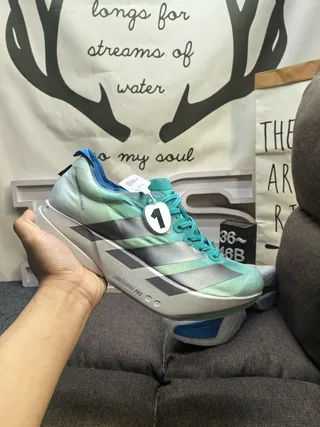 Adidas Chaussures de course vert bleu plaque de carbone silhouette de course gradient menthe à gris sur l'empeigne 5