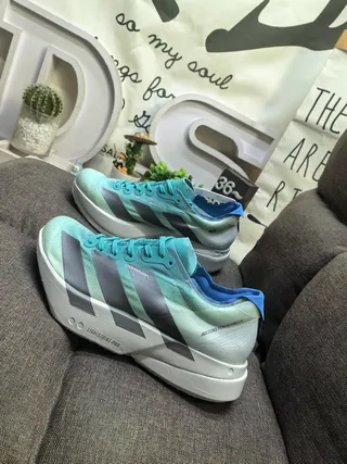 Adidas Chaussures de course vert bleu plaque de carbone silhouette de course gradient menthe à gris sur l'empeigne 7