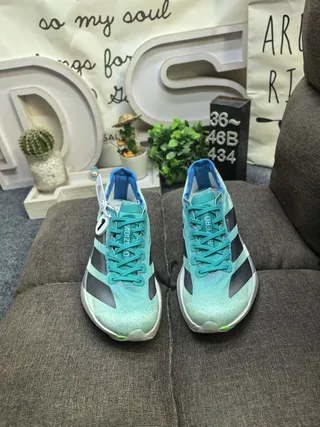 Adidas Chaussures de course vert bleu plaque de carbone silhouette de course gradient menthe à gris sur l'empeigne 10
