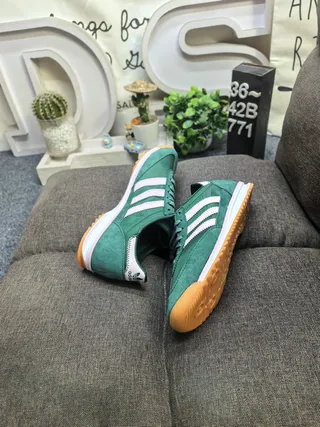 Adidas Green White Retro Runner Suede Upper Lifestyle Sneakers 6