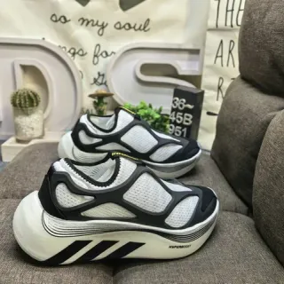 Adidas Hyperboost सफेद काला लाइफस्टाइल स्नीकर्स