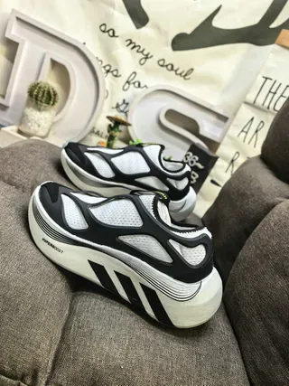 Adidas Hyperboost White Black Lifestyle Sneakers 7