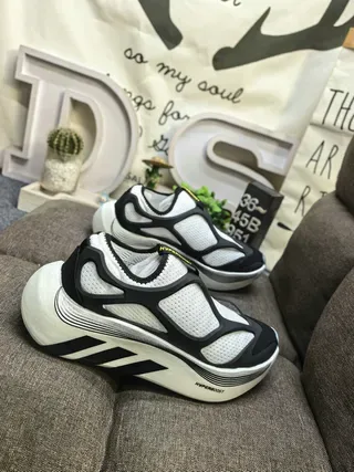 Adidas Hyperboost White Black Lifestyle Sneakers 9