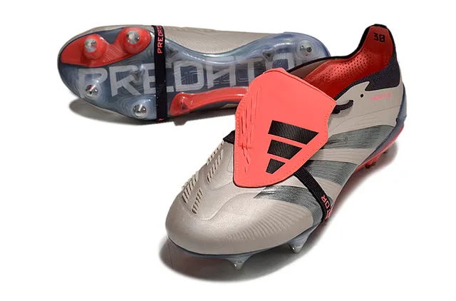Adidas Predator Black Orange Low-Cut Synthetic Upper Three-Stripe Side Paneling Firm-Ground Soccer Shoes 18