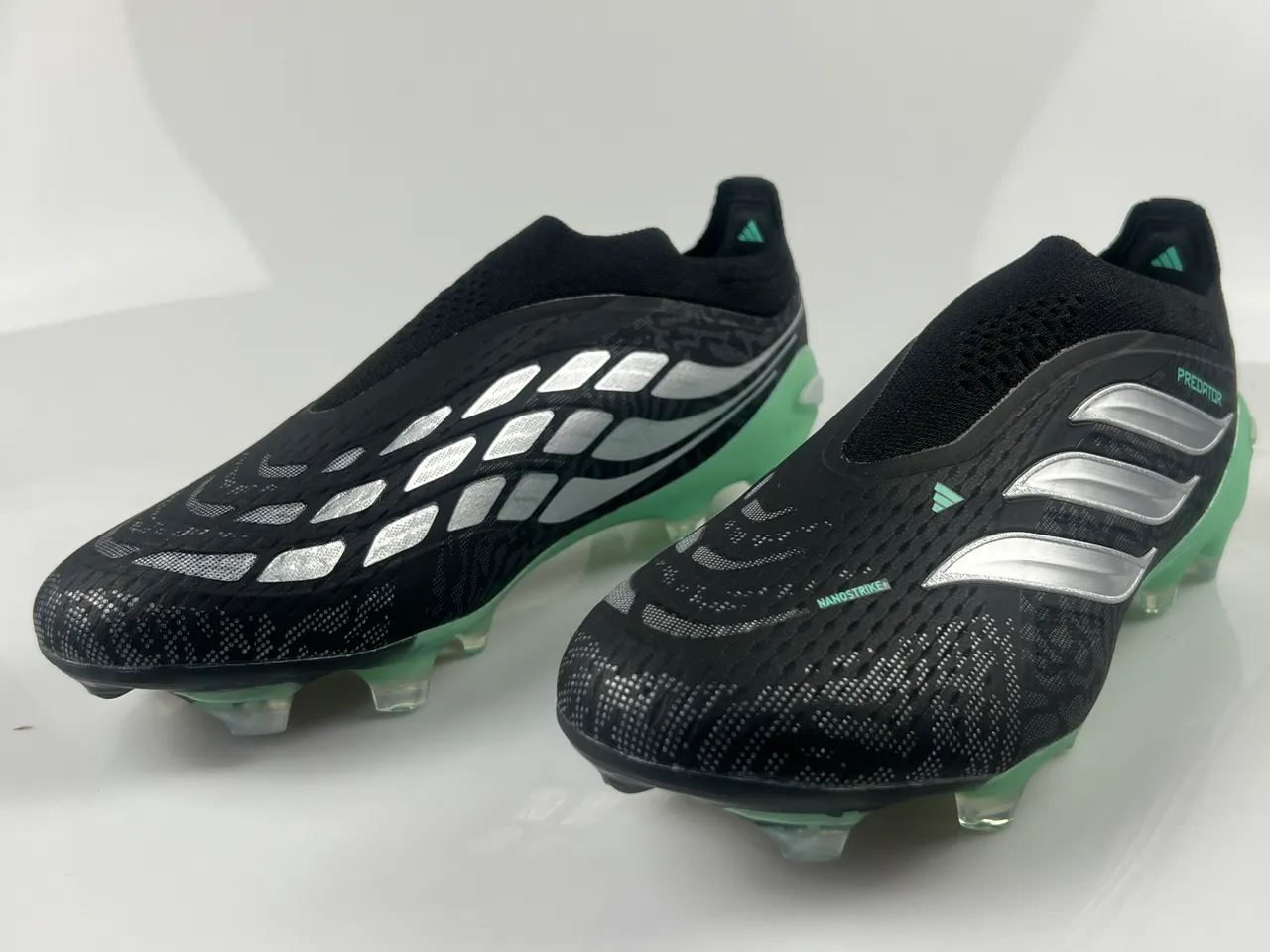 Adidas Predator Nanostrike+ Laceless Negro Verde Menta Superficie Firme Zapatos de Fútbol 2