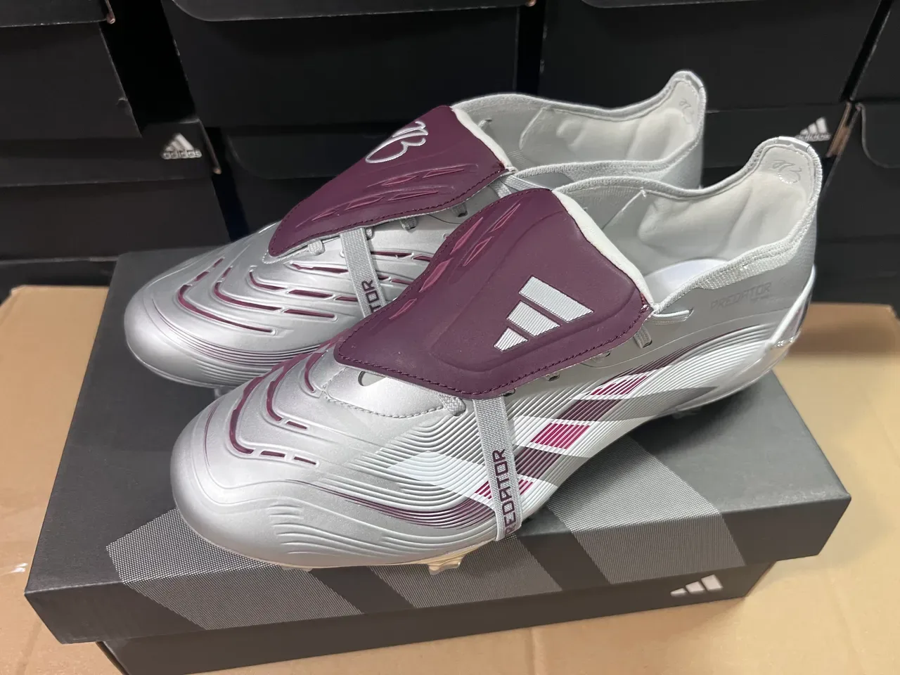 Adidas Predator Argent Violet Métallique Upper Synthétique Motif Ondulé Avant-Pied FG Chaussures de Football 3