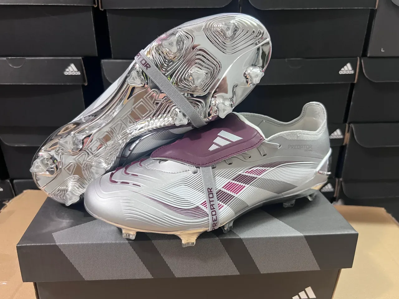 Adidas Predator Argent Violet Métallique Upper Synthétique Motif Ondulé Avant-Pied FG Chaussures de Football 4