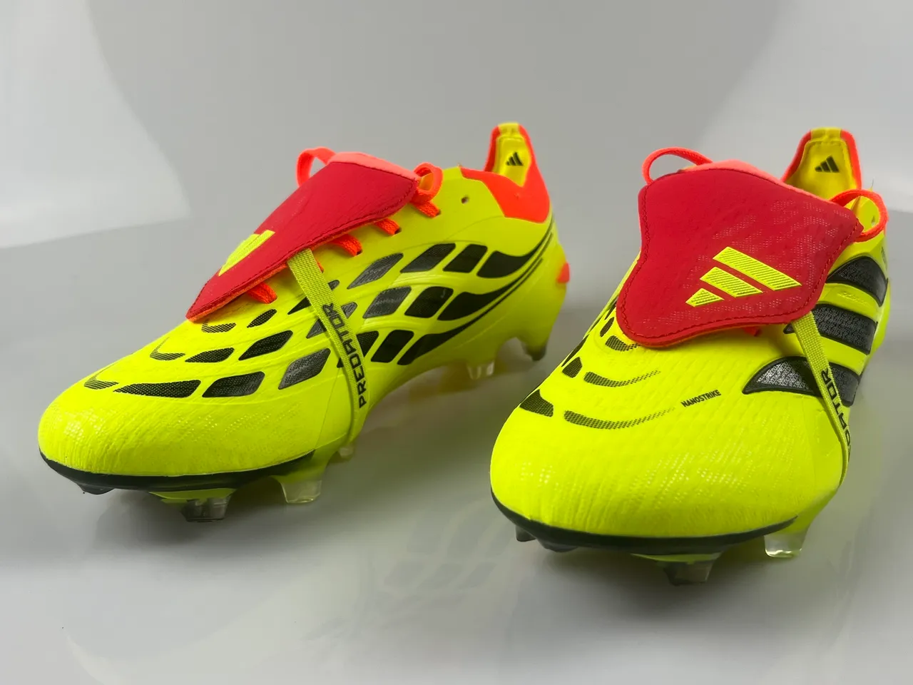 Adidas Predator Zapatos de Fútbol Amarillo Naranja Neón Detalle en la Parte Superior para Tierra Firme 10