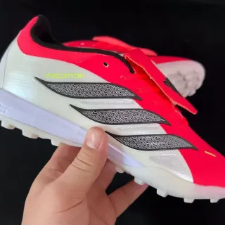 Adidas Red White Low-Cut Synthetic Upper Three-Stripe Cage Overlay Turf Soccer Shoes