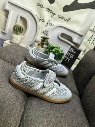 Adidas Samba Gray Beige Laceless Mary Jane Strap Woven Knit Upper Lifestyle Sneakers 9