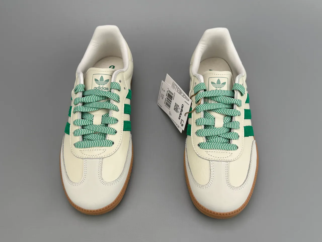 Adidas Samba Off-White 和绿色生活方式运动鞋 7