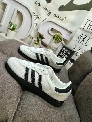 Adidas Samba OG White and Black Lifestyle Sneakers 7