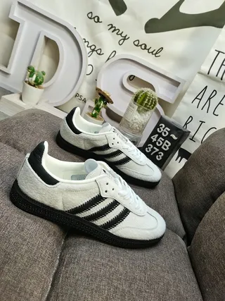 Adidas Samba OG White and Black Lifestyle Sneakers 9