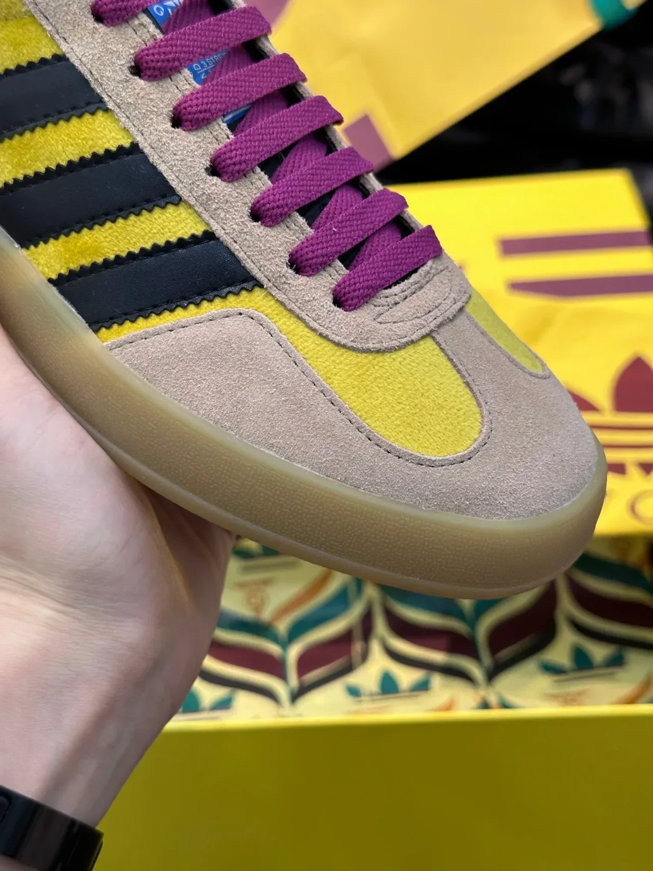 Adidas Samba OG Yellow Beige Magenta Lifestyle Sneakers 5