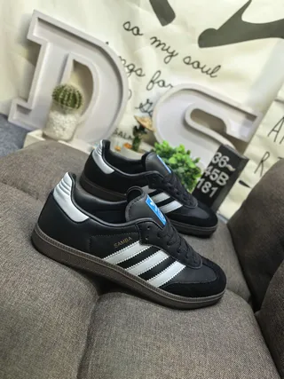 Adidas Samba White and Black Lifestyle Sneakers 19