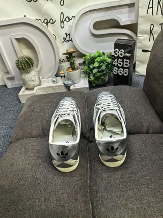 Adidas Silver Beige Metallic Leather Upper Cream Three-Stripe Detailing Lifestyle Sneakers 8