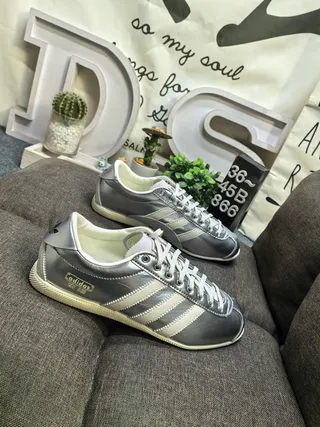 Adidas Silver Beige Metallic Leather Upper Cream Three-Stripe Detailing Lifestyle Sneakers 9