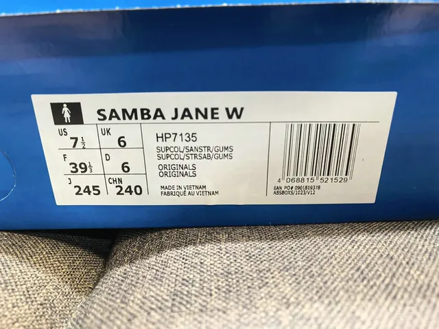 Adidas Chaussures Mary Jane en Cuir Métallique Noir Argenté à Bride T 2
