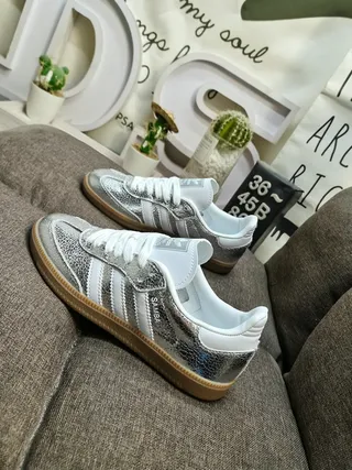 Adidas Silver White Metallic Textured Upper Accents Lifestyle Sneakers 7