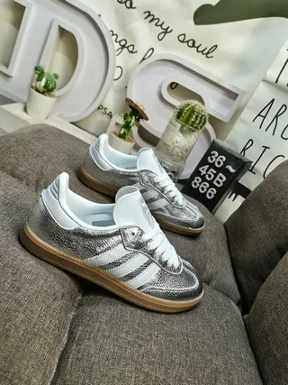 Adidas Silver White Metallic Textured Upper Accents Lifestyle Sneakers 9