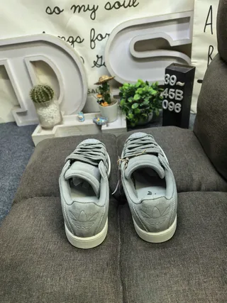 Adidas Superstar 黑色和紫色生活方式运动鞋 8