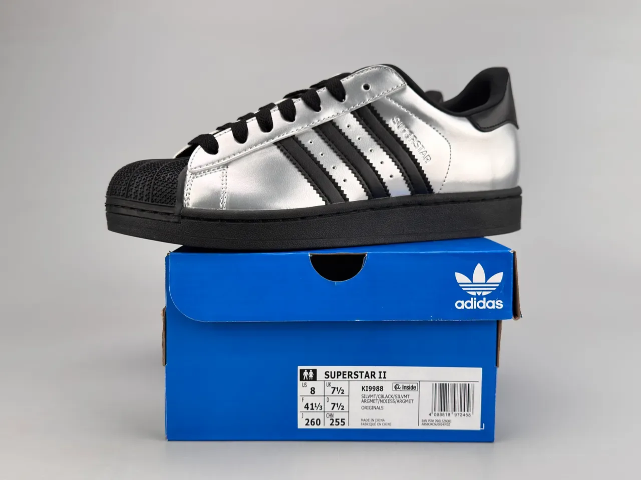 Adidas Superstar Argent Métallique et Noir Lifestyle Sneakers 4