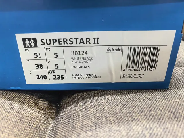 Adidas Superstar 白黑生活方式运动鞋 12