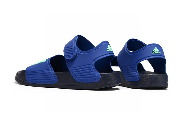 Adidas à deux sangles Velcro Sandales casual pour enfants 6